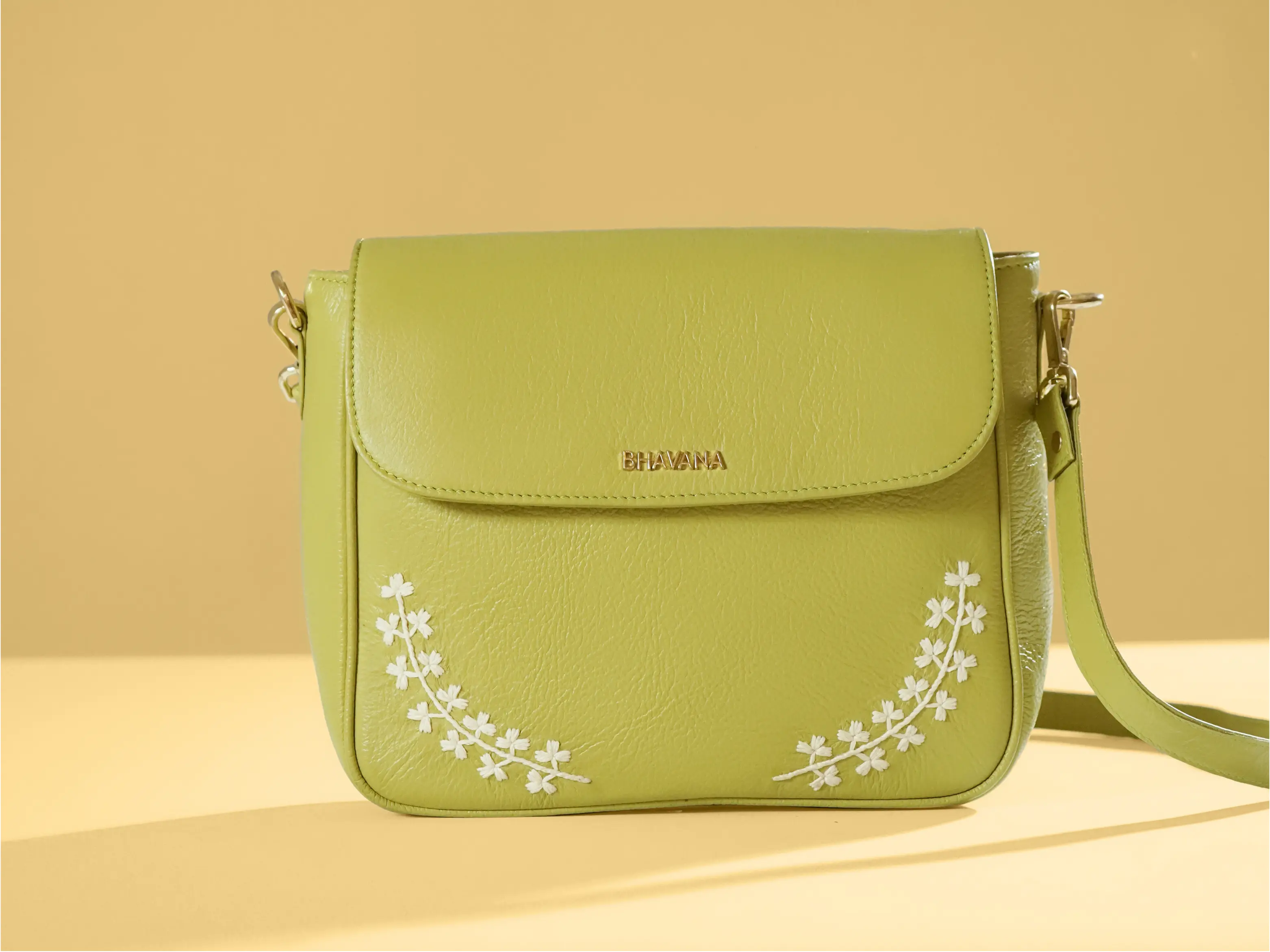 Inarah sling bag yellow green04